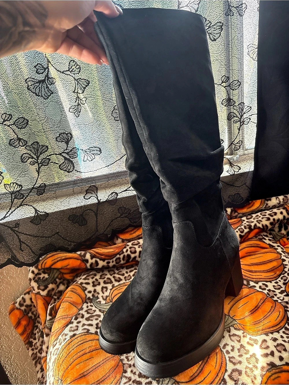 Black Over-the-Knee Heeled Boots US 6 Like New